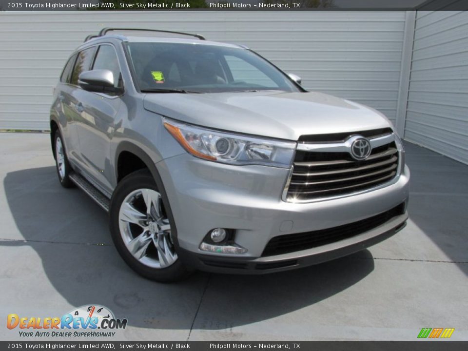 Front 3/4 View of 2015 Toyota Highlander Limited AWD Photo #2