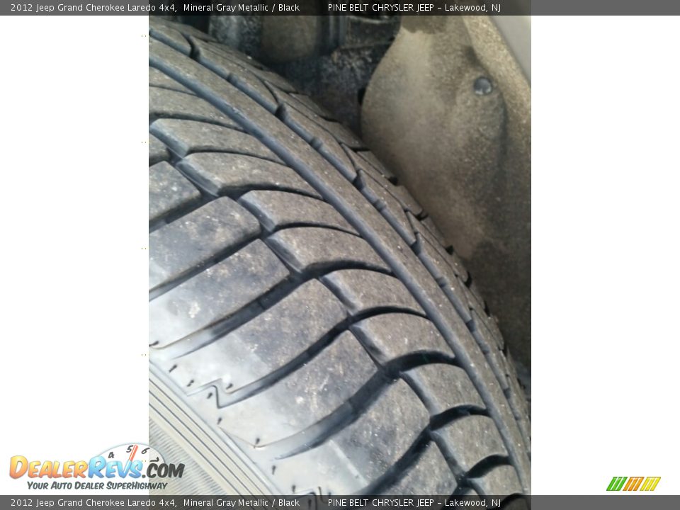 2012 Jeep Grand Cherokee Laredo 4x4 Mineral Gray Metallic / Black Photo #23