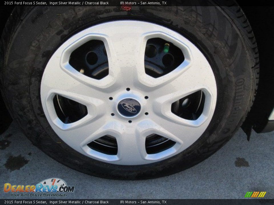 2015 Ford Focus S Sedan Ingot Silver Metallic / Charcoal Black Photo #2