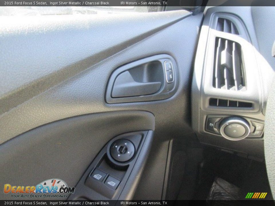 2015 Ford Focus S Sedan Ingot Silver Metallic / Charcoal Black Photo #13