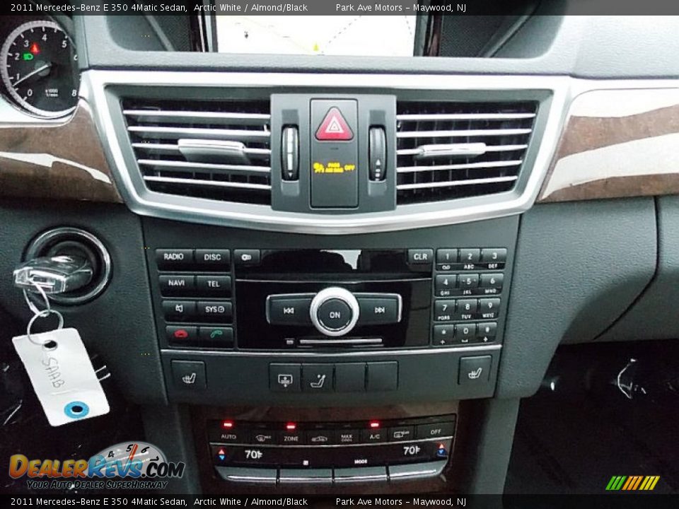 2011 Mercedes-Benz E 350 4Matic Sedan Arctic White / Almond/Black Photo #34