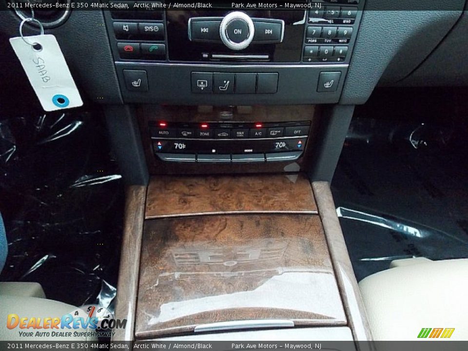 2011 Mercedes-Benz E 350 4Matic Sedan Arctic White / Almond/Black Photo #35