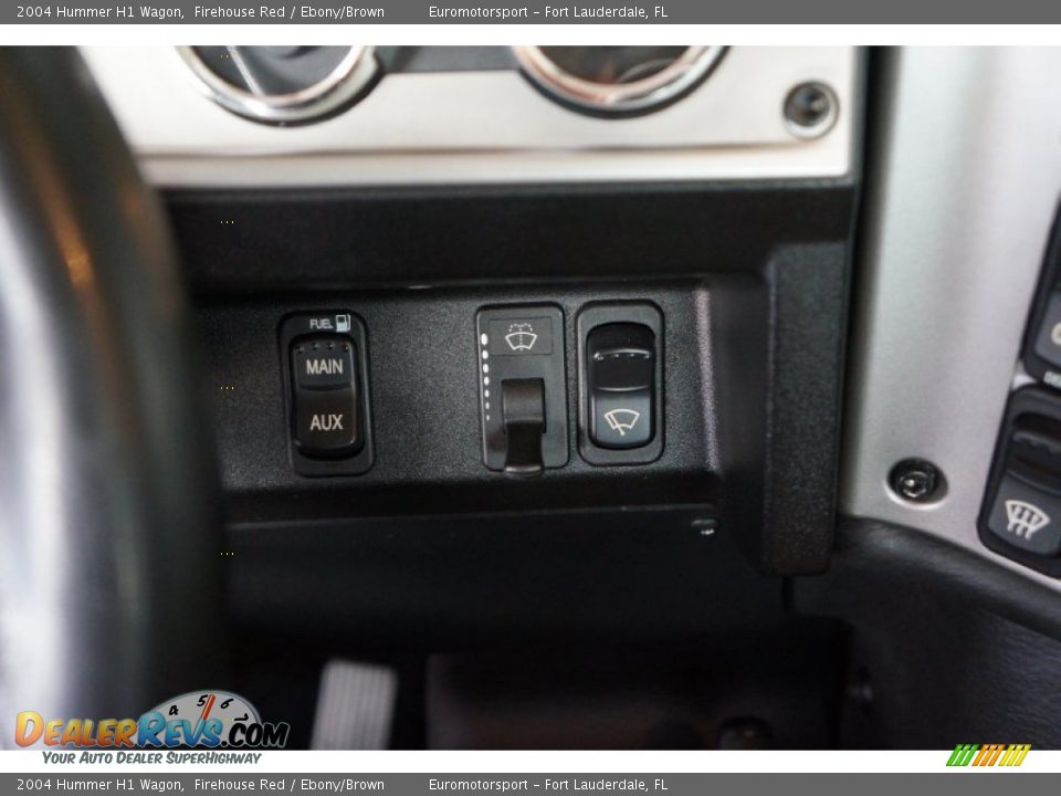 Controls of 2004 Hummer H1 Wagon Photo #58