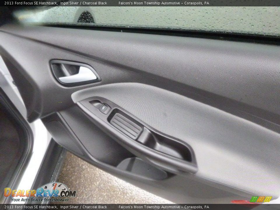 2013 Ford Focus SE Hatchback Ingot Silver / Charcoal Black Photo #14
