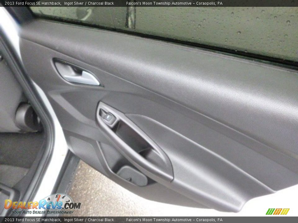 2013 Ford Focus SE Hatchback Ingot Silver / Charcoal Black Photo #16