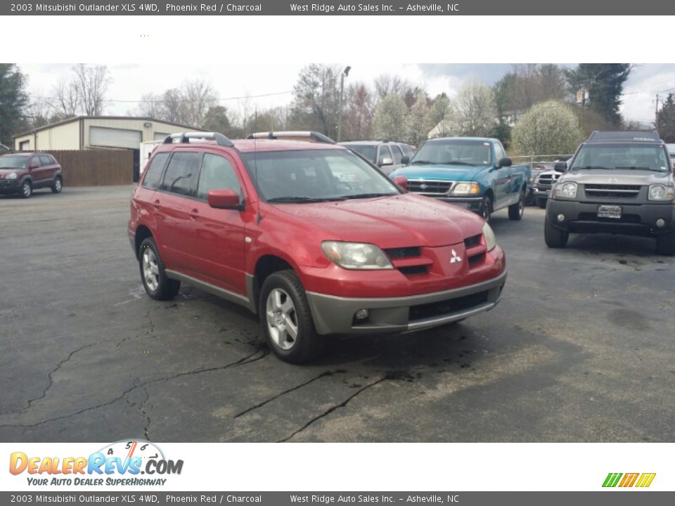 Front 3/4 View of 2003 Mitsubishi Outlander XLS 4WD Photo #7