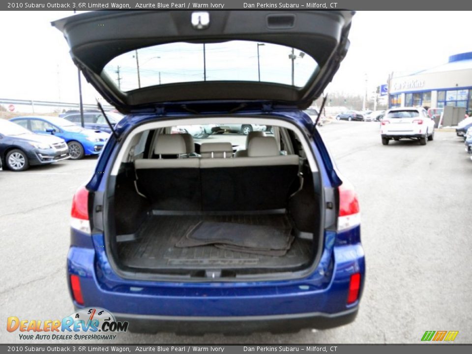 2010 Subaru Outback 3.6R Limited Wagon Azurite Blue Pearl / Warm Ivory Photo #8