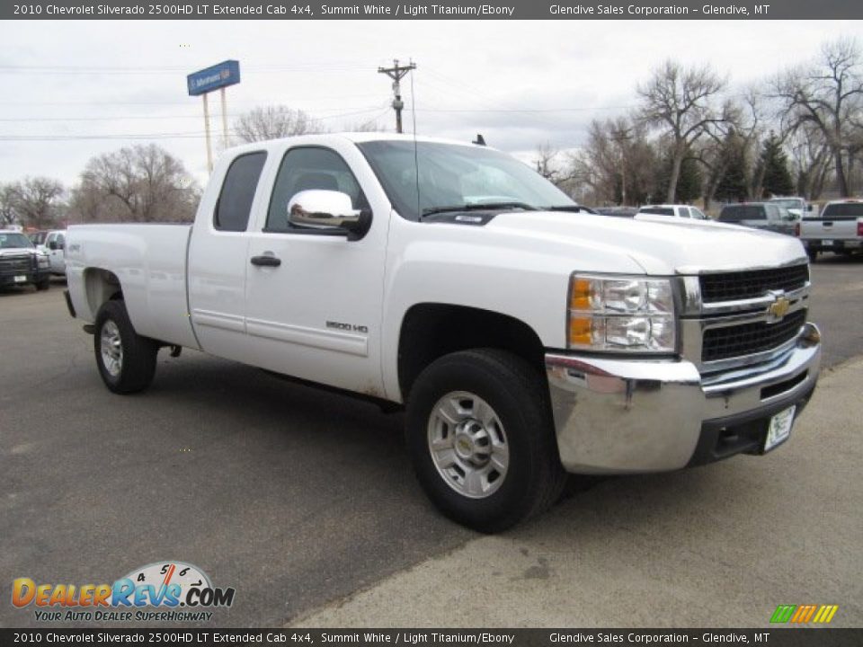 Front 3/4 View of 2010 Chevrolet Silverado 2500HD LT Extended Cab 4x4 Photo #2