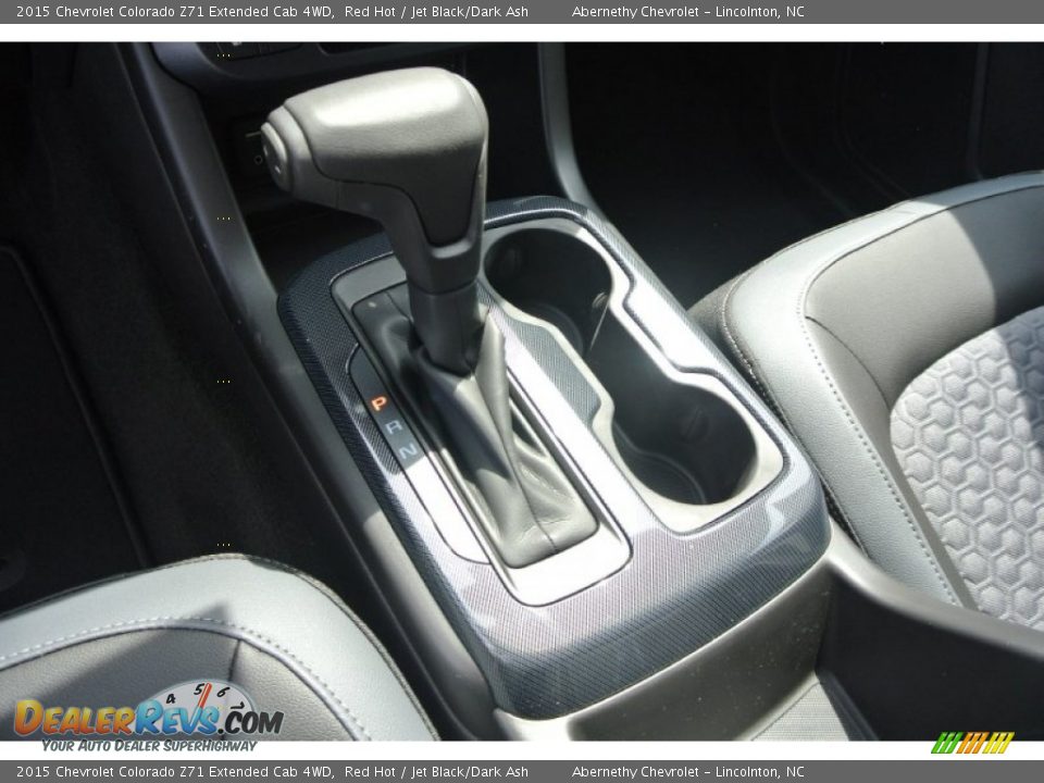 2015 Chevrolet Colorado Z71 Extended Cab 4WD Shifter Photo #11