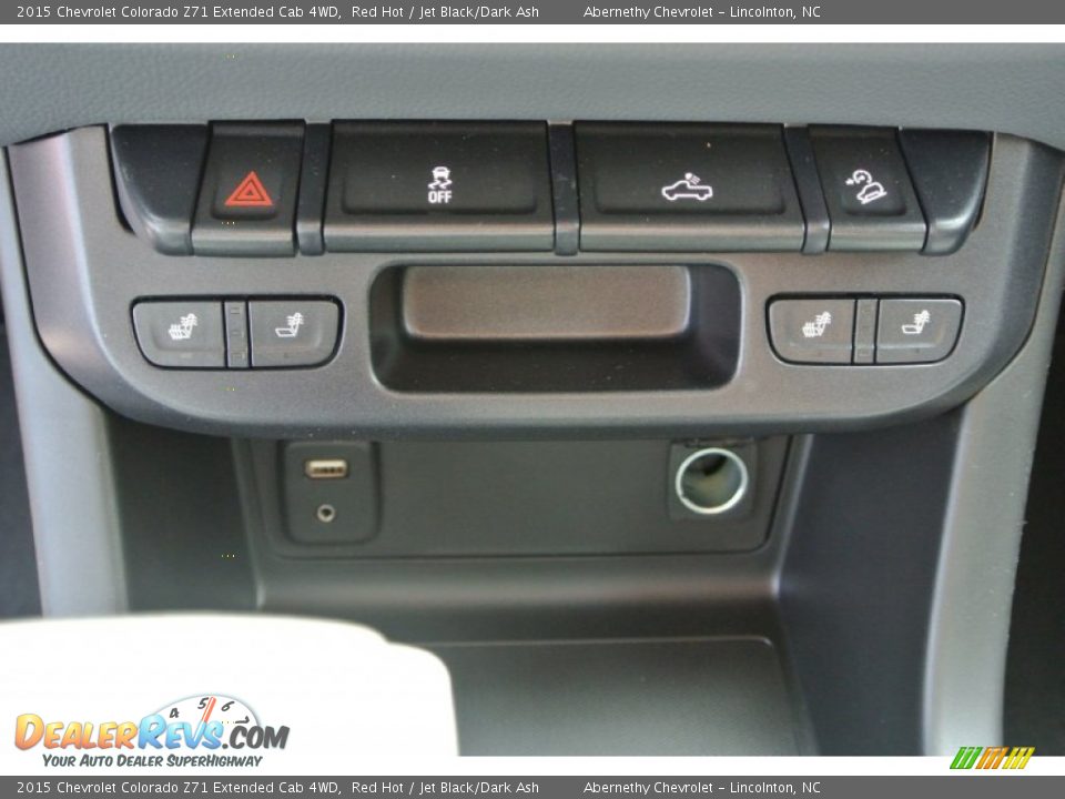 Controls of 2015 Chevrolet Colorado Z71 Extended Cab 4WD Photo #12