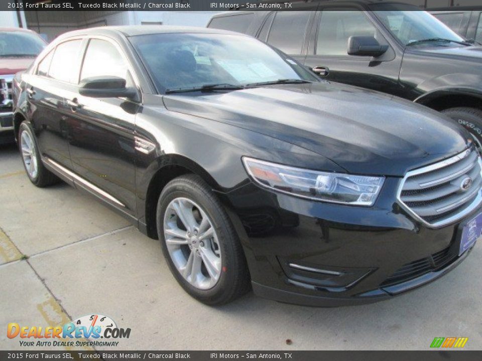 2015 Ford Taurus SEL Tuxedo Black Metallic / Charcoal Black Photo #2