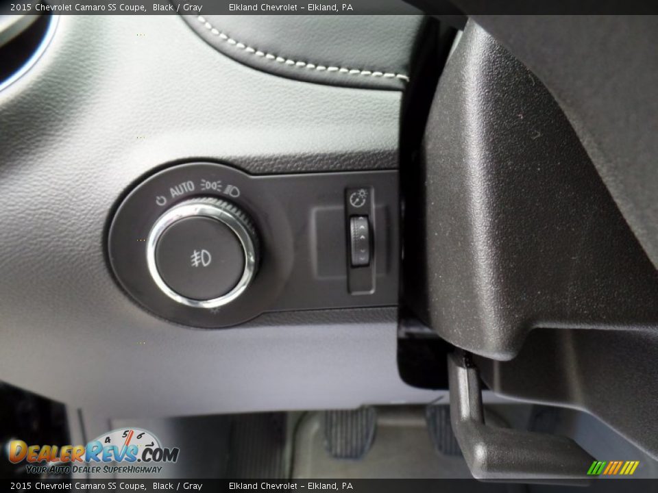 Controls of 2015 Chevrolet Camaro SS Coupe Photo #20