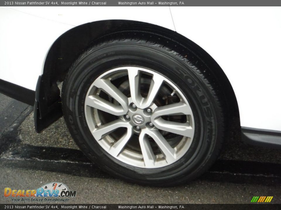 2013 Nissan Pathfinder SV 4x4 Moonlight White / Charcoal Photo #3