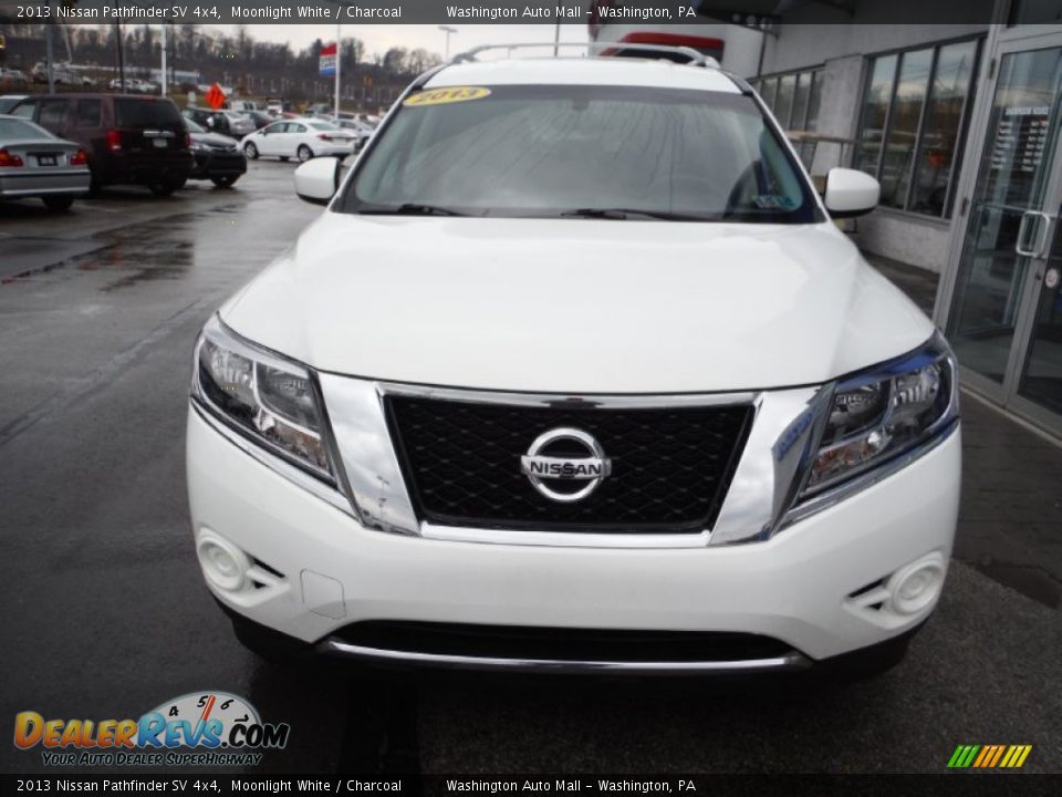 2013 Nissan Pathfinder SV 4x4 Moonlight White / Charcoal Photo #4