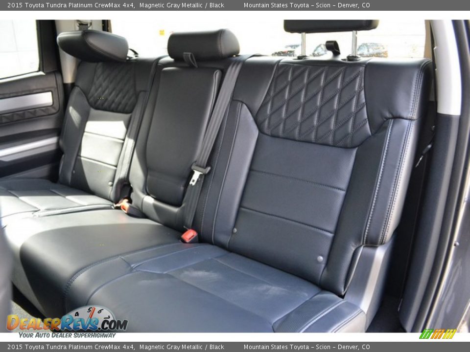 2015 Toyota Tundra Platinum CrewMax 4x4 Magnetic Gray Metallic / Black Photo #10
