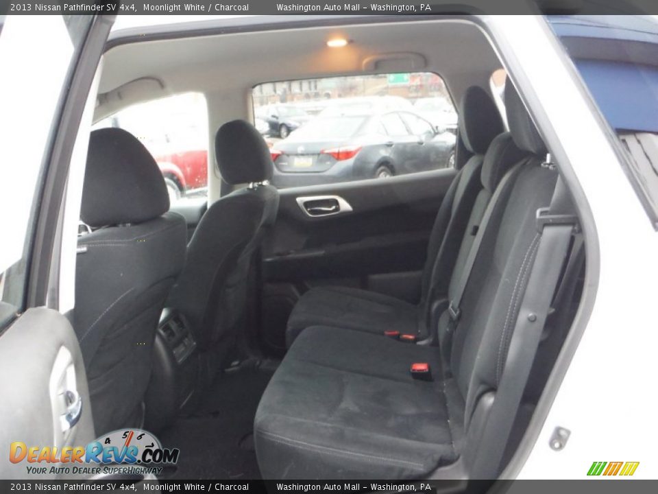 2013 Nissan Pathfinder SV 4x4 Moonlight White / Charcoal Photo #16