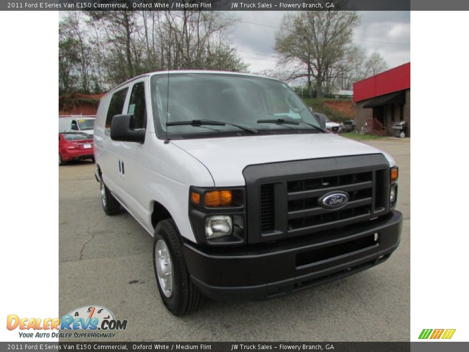 2011 Ford E Series Van E150 Commercial Oxford White / Medium Flint Photo #4