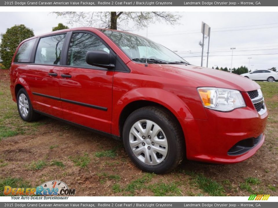Front 3/4 View of 2015 Dodge Grand Caravan American Value Package Photo #4