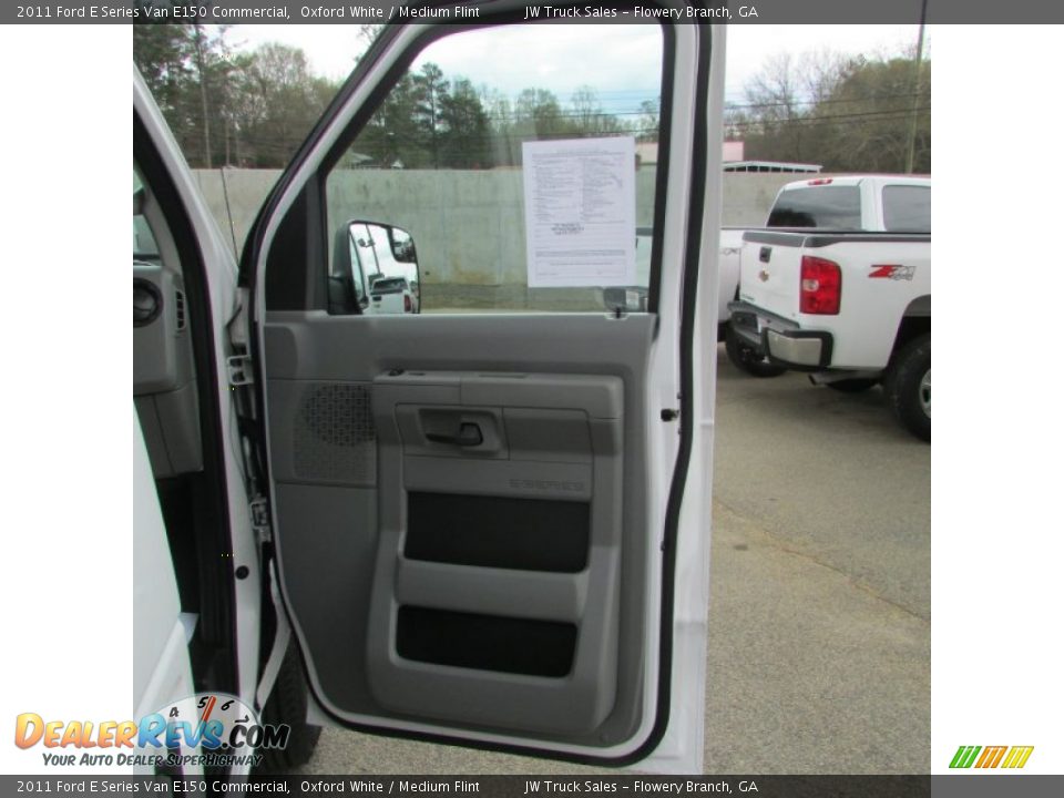 2011 Ford E Series Van E150 Commercial Oxford White / Medium Flint Photo #24