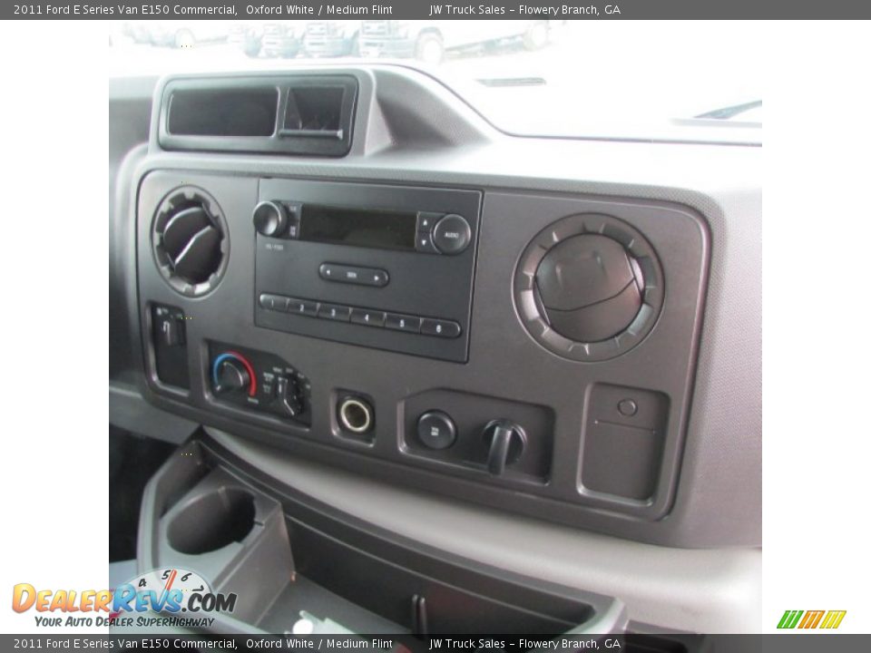 2011 Ford E Series Van E150 Commercial Oxford White / Medium Flint Photo #32
