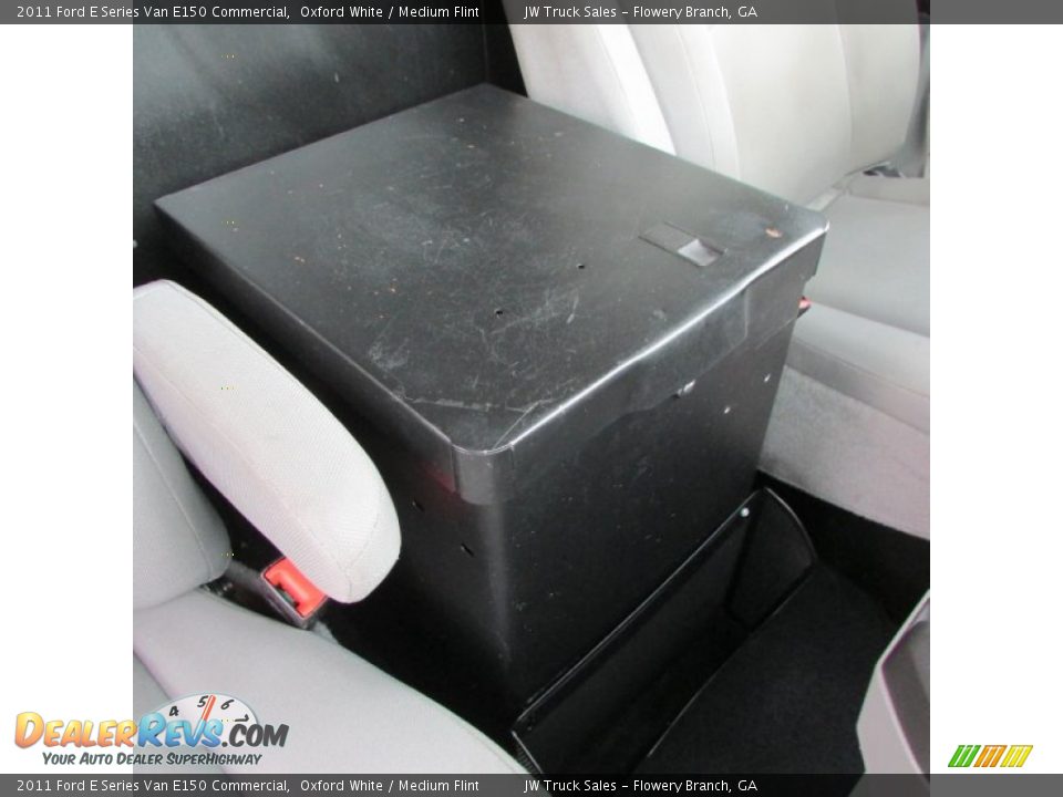 2011 Ford E Series Van E150 Commercial Oxford White / Medium Flint Photo #36
