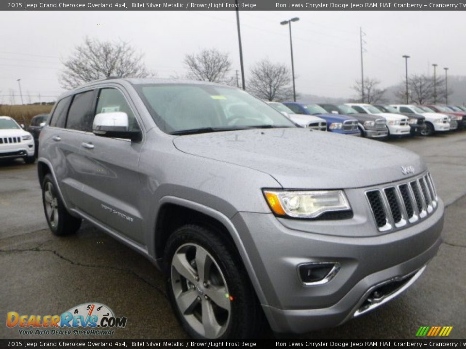 Front 3/4 View of 2015 Jeep Grand Cherokee Overland 4x4 Photo #8