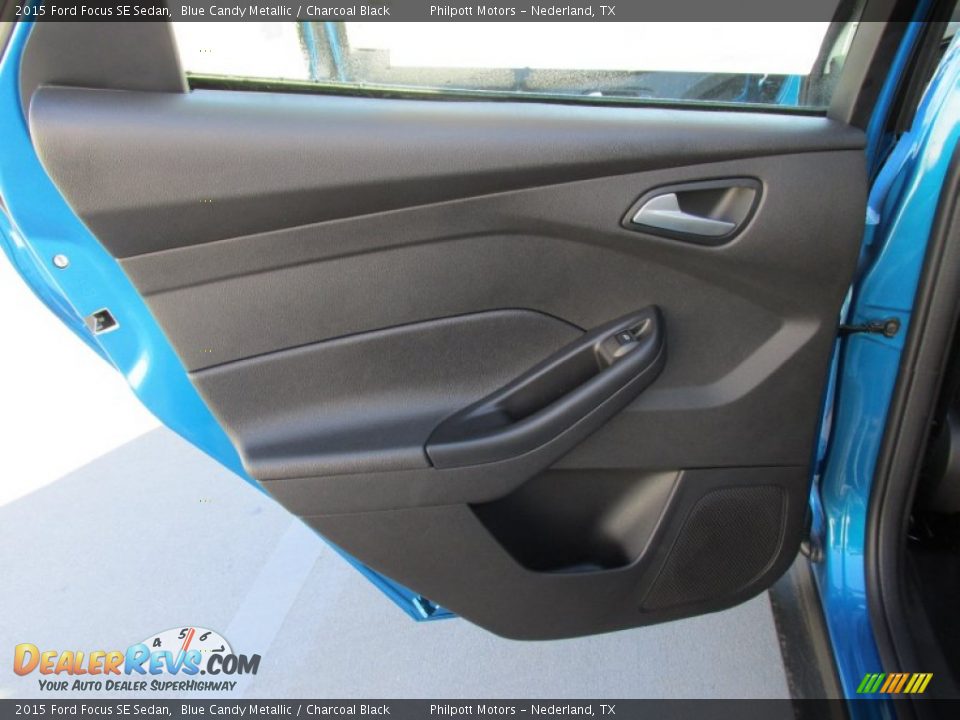 2015 Ford Focus SE Sedan Blue Candy Metallic / Charcoal Black Photo #17