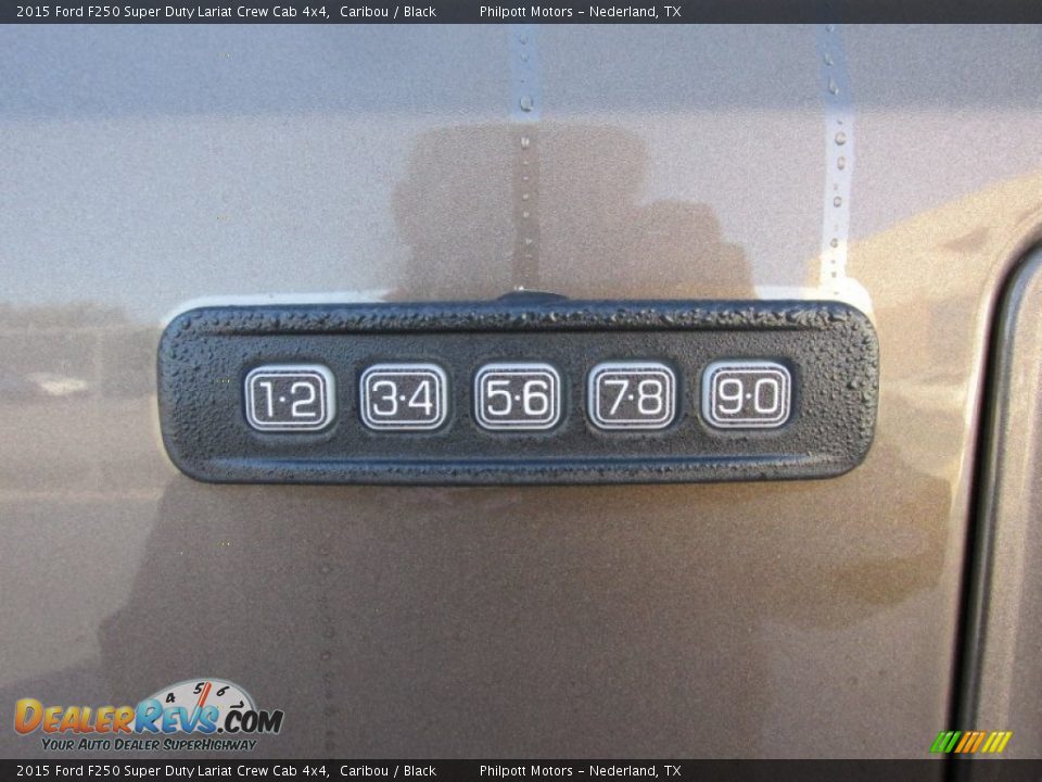 2015 Ford F250 Super Duty Lariat Crew Cab 4x4 Caribou / Black Photo #16