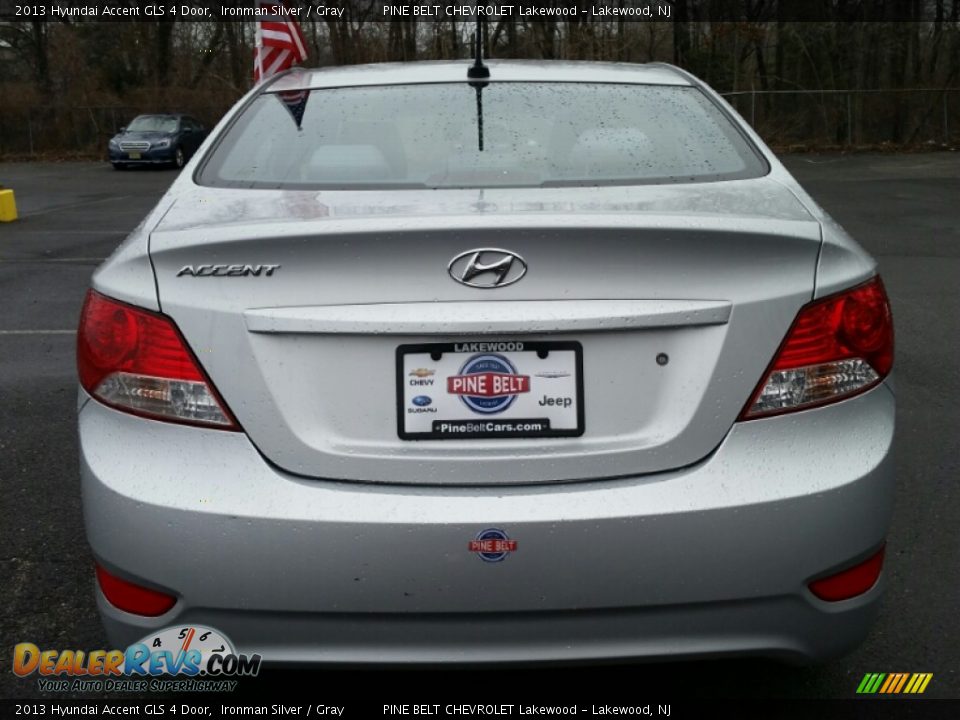 2013 Hyundai Accent GLS 4 Door Ironman Silver / Gray Photo #8
