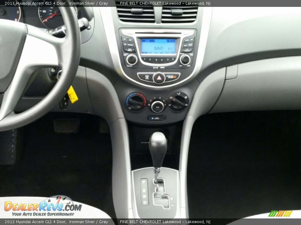 2013 Hyundai Accent GLS 4 Door Ironman Silver / Gray Photo #14