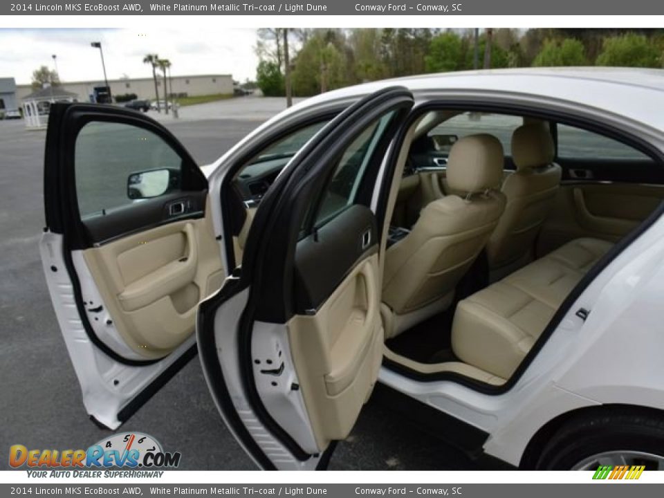 2014 Lincoln MKS EcoBoost AWD White Platinum Metallic Tri-coat / Light Dune Photo #11