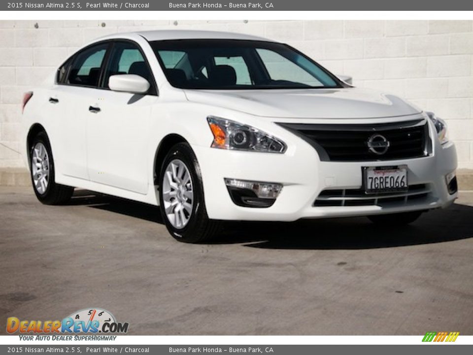 2015 Nissan Altima 2.5 S Pearl White / Charcoal Photo #1