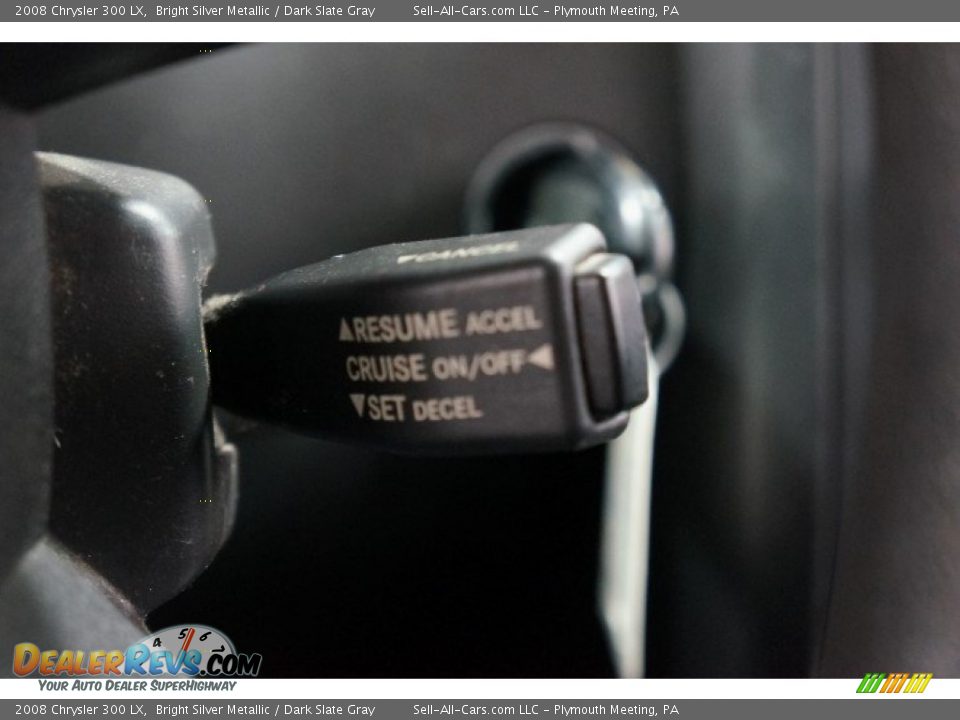 2008 Chrysler 300 LX Bright Silver Metallic / Dark Slate Gray Photo #24