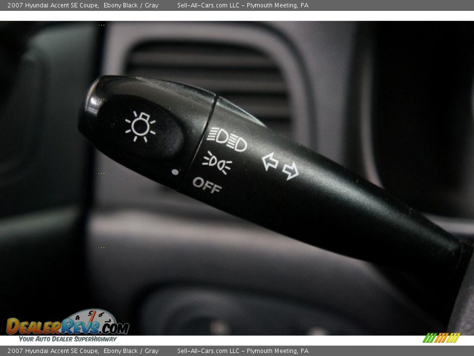 2007 Hyundai Accent SE Coupe Ebony Black / Gray Photo #21