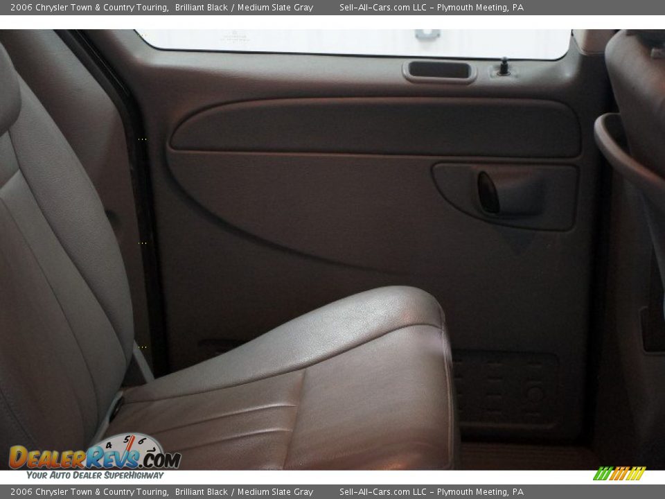 2006 Chrysler Town & Country Touring Brilliant Black / Medium Slate Gray Photo #15