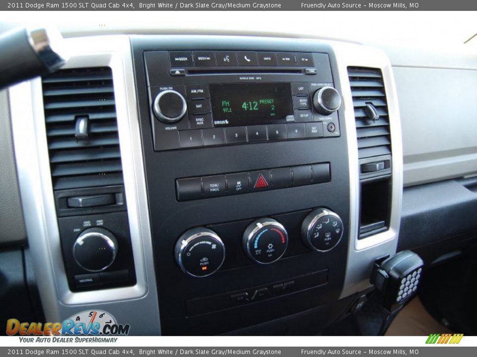 2011 Dodge Ram 1500 SLT Quad Cab 4x4 Bright White / Dark Slate Gray/Medium Graystone Photo #22