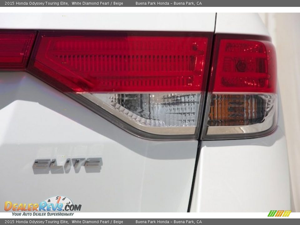 2015 Honda Odyssey Touring Elite White Diamond Pearl / Beige Photo #4