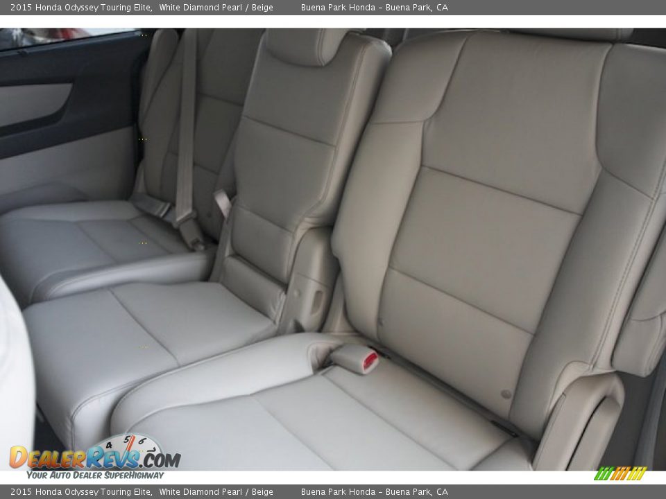 2015 Honda Odyssey Touring Elite White Diamond Pearl / Beige Photo #17