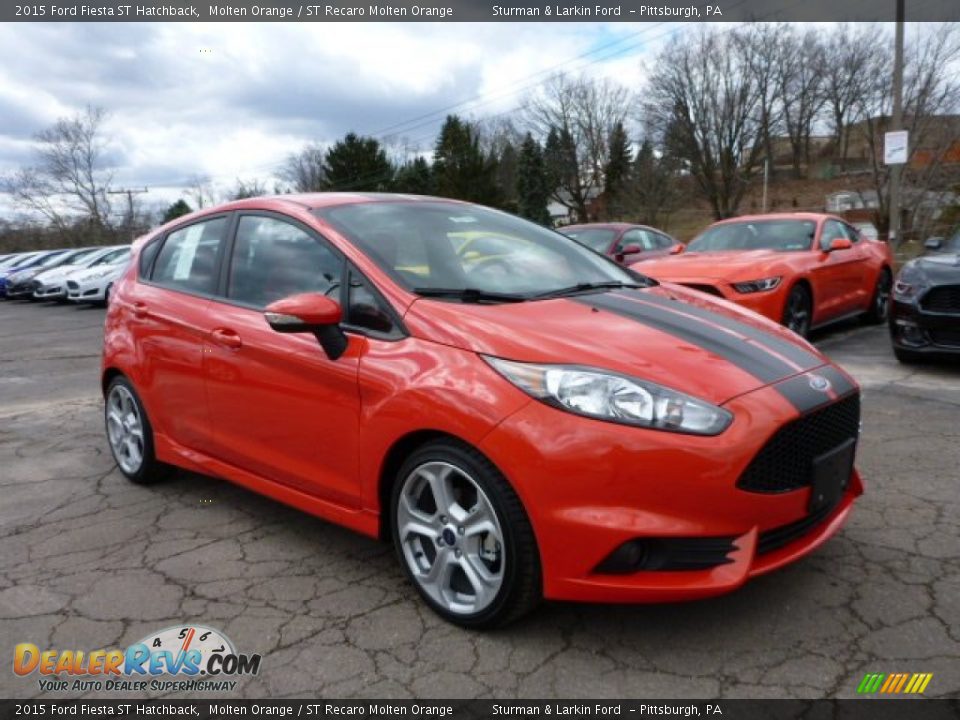 Front 3/4 View of 2015 Ford Fiesta ST Hatchback Photo #1