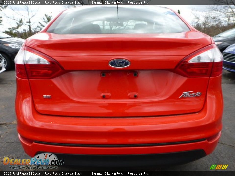 2015 Ford Fiesta SE Sedan Race Red / Charcoal Black Photo #3