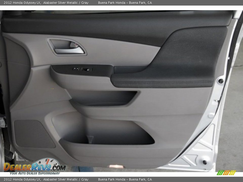 2012 Honda Odyssey LX Alabaster Silver Metallic / Gray Photo #25