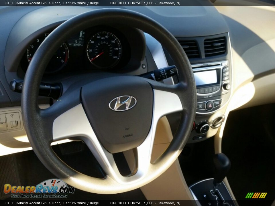 2013 Hyundai Accent GLS 4 Door Century White / Beige Photo #22