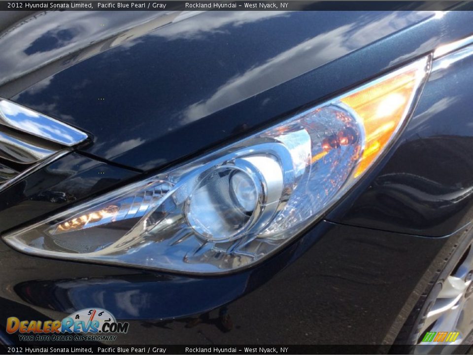 2012 Hyundai Sonata Limited Pacific Blue Pearl / Gray Photo #31