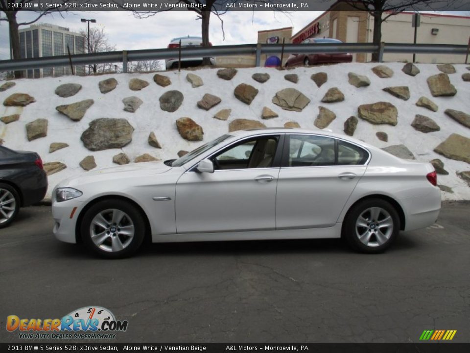 2013 BMW 5 Series 528i xDrive Sedan Alpine White / Venetian Beige Photo #2