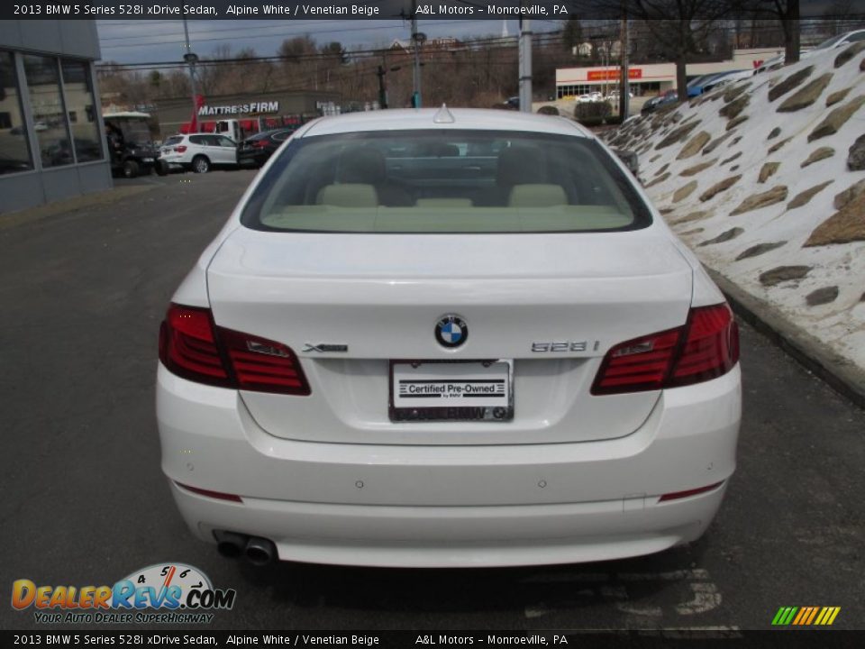 2013 BMW 5 Series 528i xDrive Sedan Alpine White / Venetian Beige Photo #5