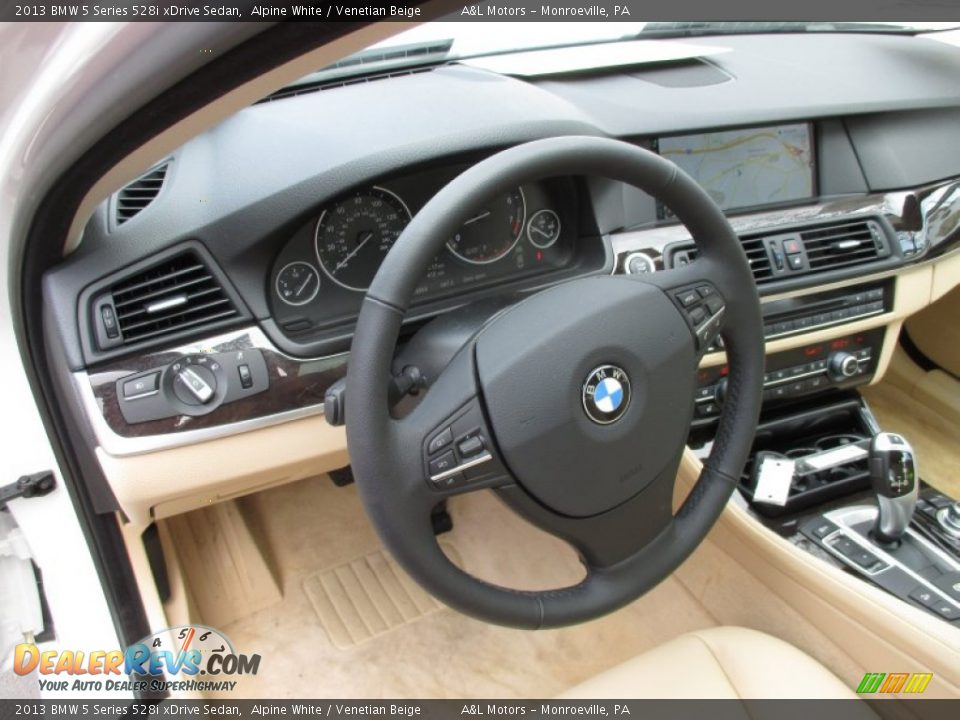 2013 BMW 5 Series 528i xDrive Sedan Alpine White / Venetian Beige Photo #14