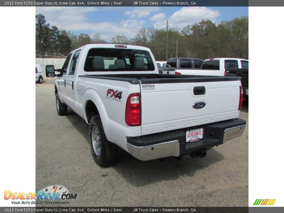 2013 Ford F250 Super Duty XL Crew Cab 4x4 Oxford White / Steel Photo #3