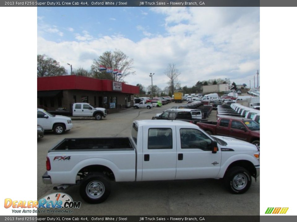 2013 Ford F250 Super Duty XL Crew Cab 4x4 Oxford White / Steel Photo #6