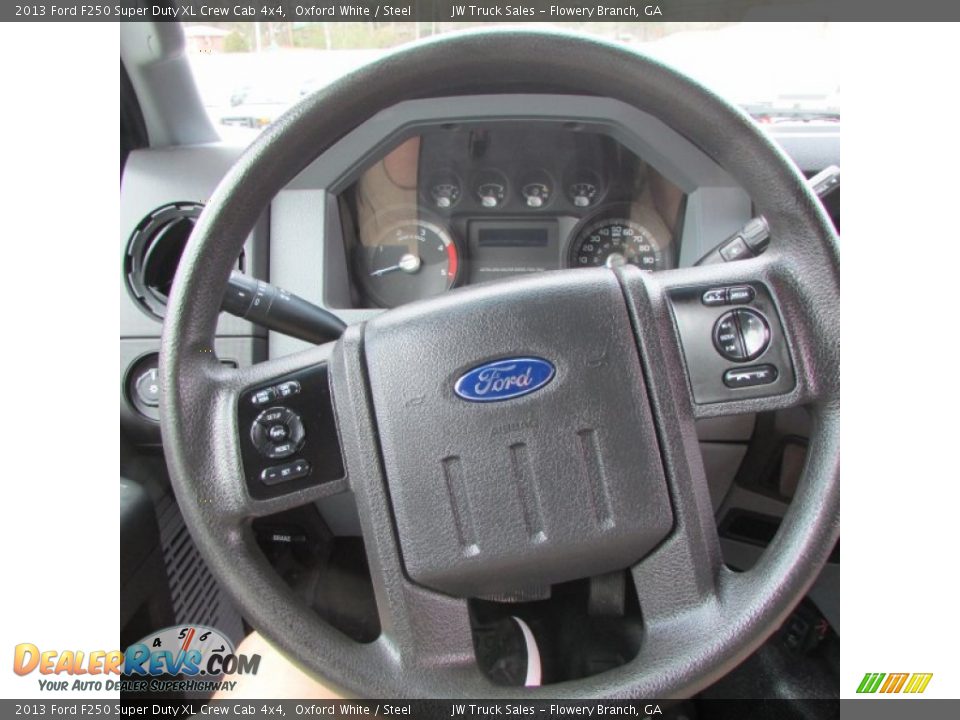 2013 Ford F250 Super Duty XL Crew Cab 4x4 Oxford White / Steel Photo #31