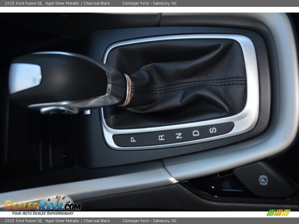 2015 Ford Fusion SE Ingot Silver Metallic / Charcoal Black Photo #19